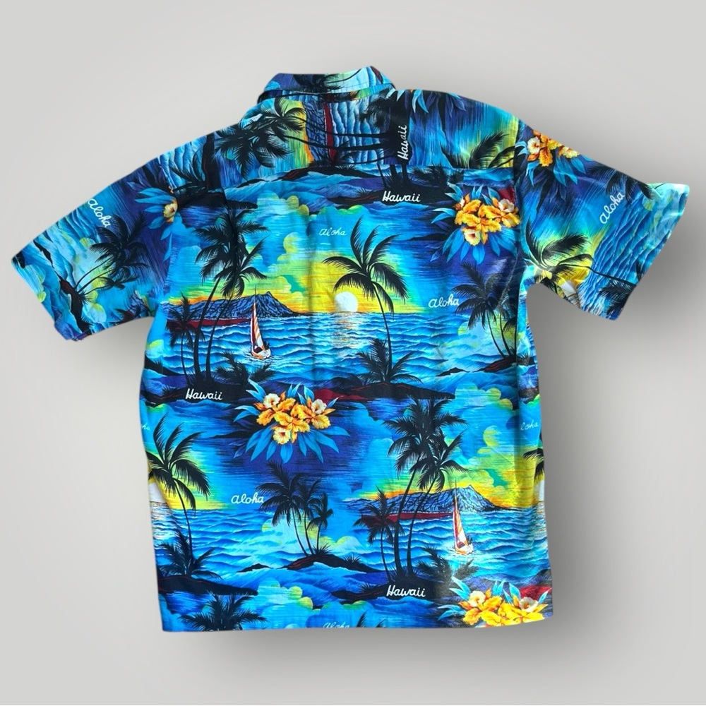 Royal Creations Hawaii Hawaiian Aloha Shirt with Palm Tree and Ocean Print - Picture 9 of 9